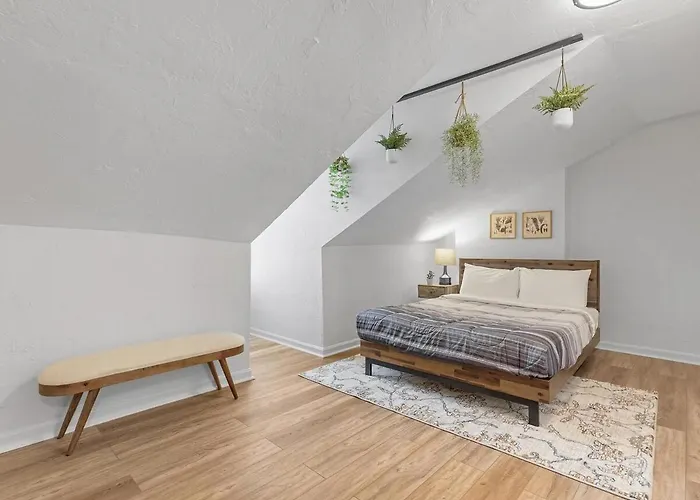Apartment Lawrenceville !5 Spacious And Quiet Three Bedroom With Free Street Parking Pittsburgh