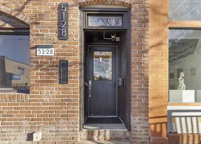 Apartment Lawrenceville !5 Spacious And Quiet Three Bedroom With Free Street Parking